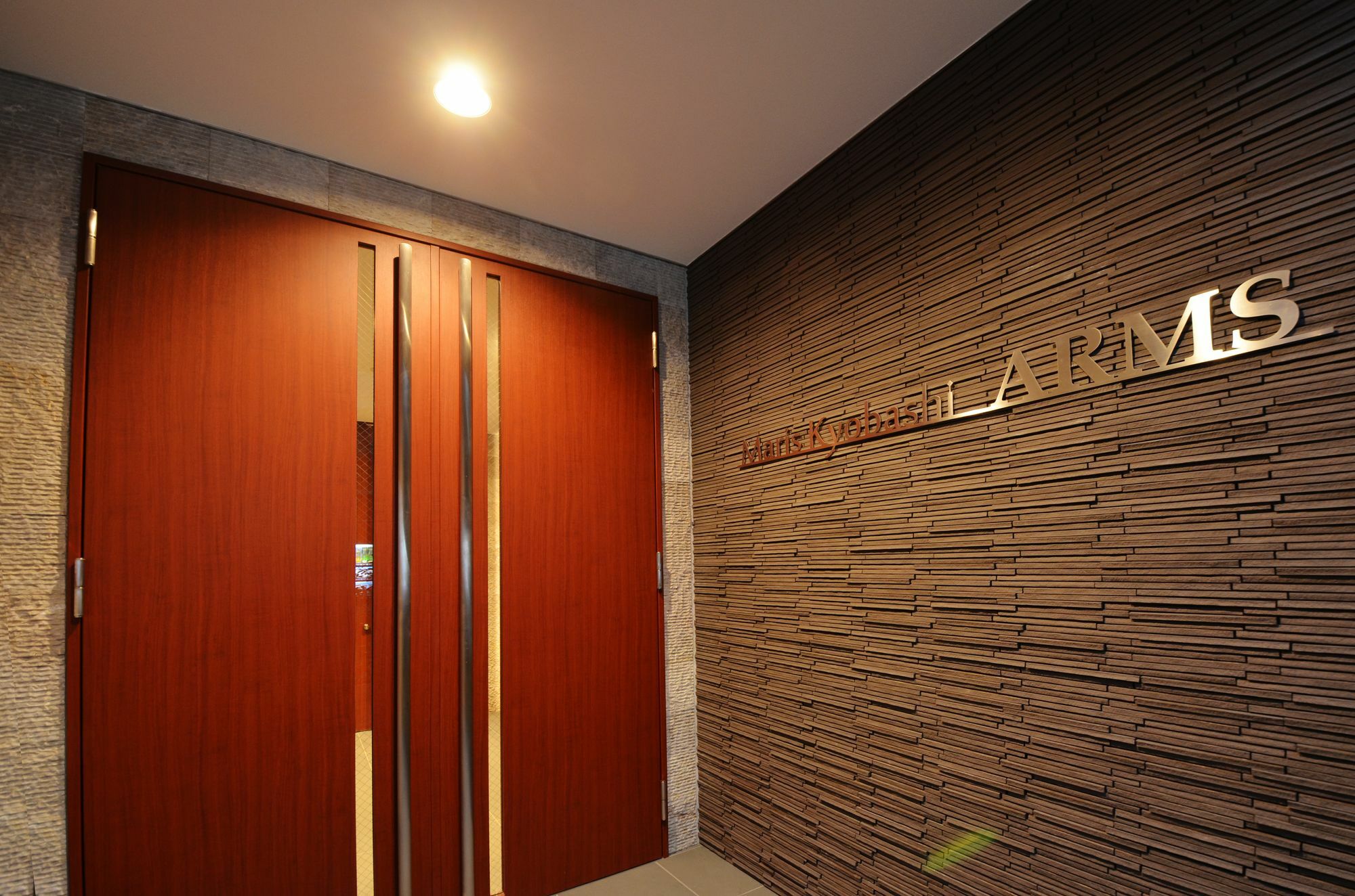 The Wonder At Stay-Maris Kyobashi Arms- Ōsaka Exterior foto